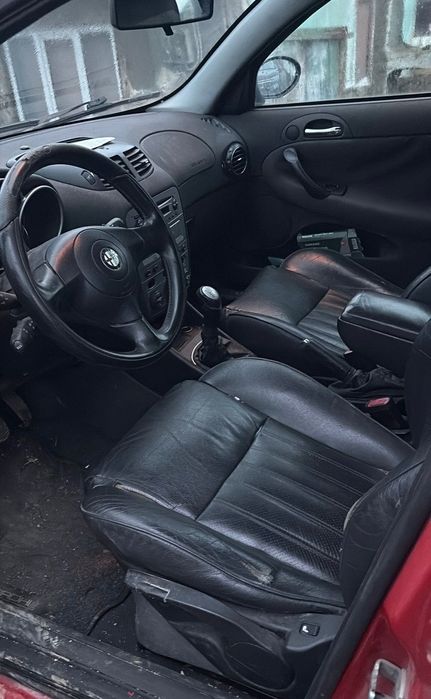 Alfa romeo  147.