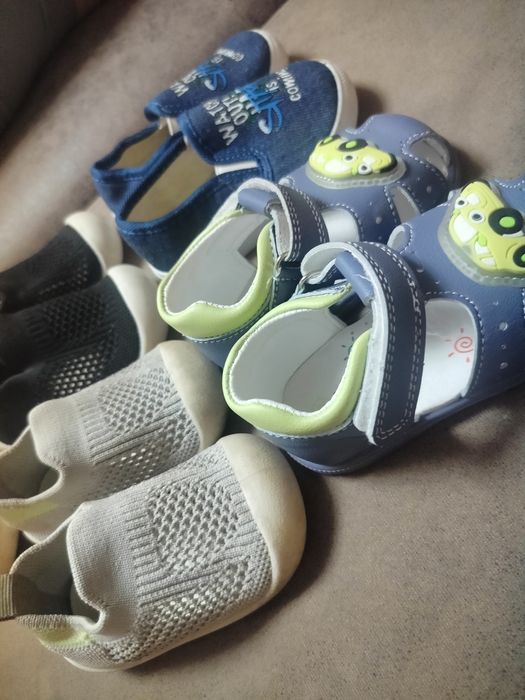 Продам Детскую обувь