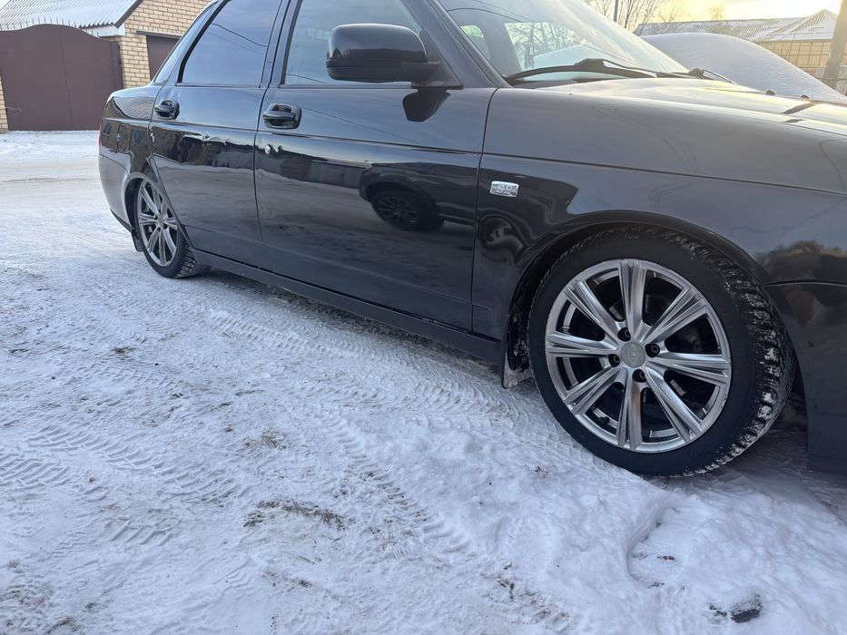 Продам Атика р16 4/98 с зимней резиной 195/45/16 липа