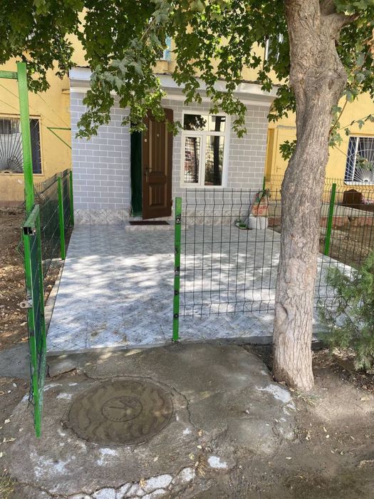 Продам бывшее общежитие, на Бодомзаре