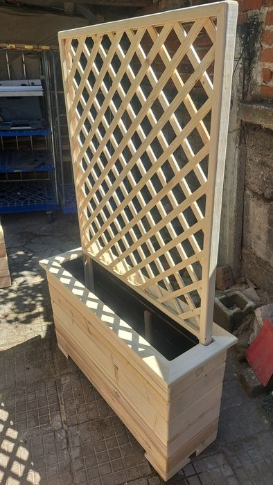 Кашпи дървена по желан размер