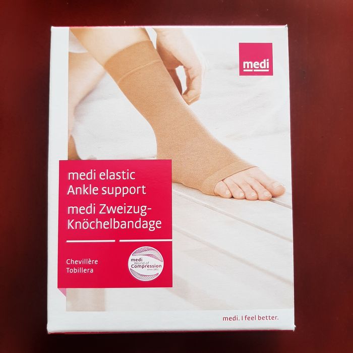 Бандаж голеностопный