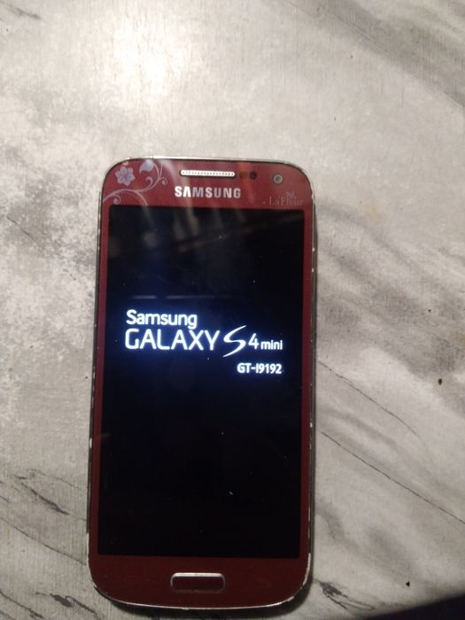 Продам телефон самсунг