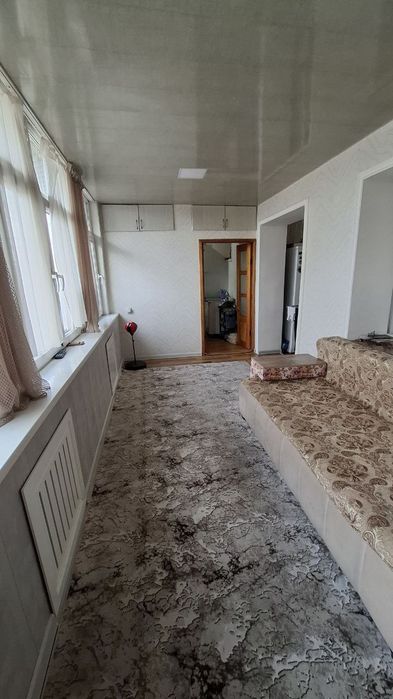 Продаётся 3 комнатная квартира ор. Садик Азимова, Нукус ул. Яшнабадски