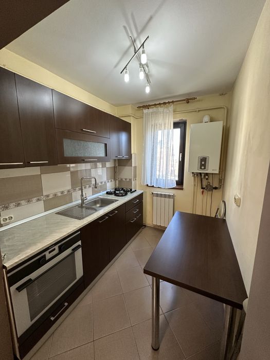 Apartament 2 camere,Centrala proprie,Etaj 3/4 zona Materna