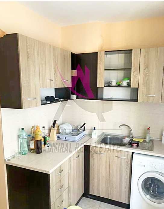 Дава се под наем Двустаен апартамент в Варна, ЖП Гара - 54 кв.м за 357 € - Снимка #1