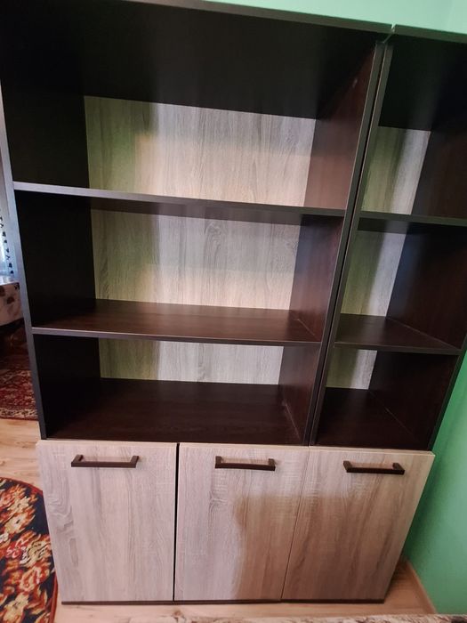 Dulap  1.2m x 1.8m x 0.35m