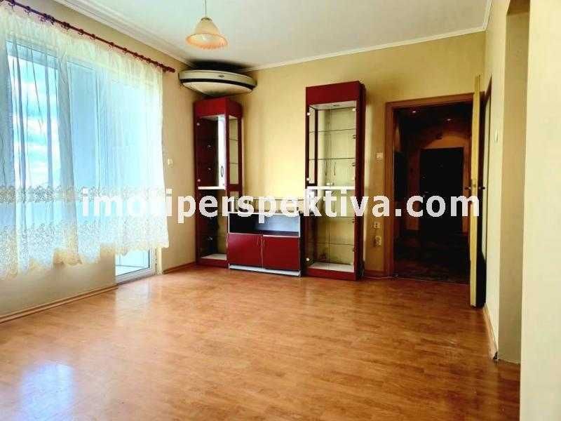 Продава се Тристаен апартамент в Пловдив, Център - 92 кв.м за 1490 €/кв.м - Снимка #1