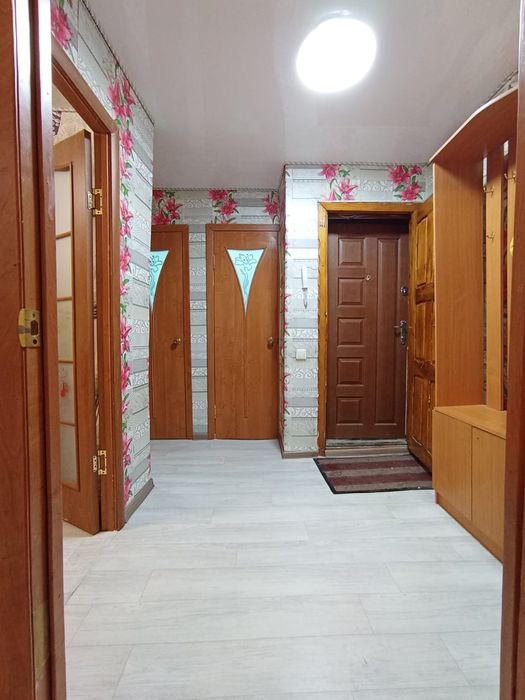 Продам 4комнатную квартиру в центре