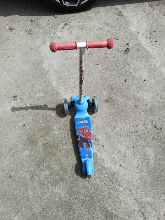 Trotinetă licență Spiderman