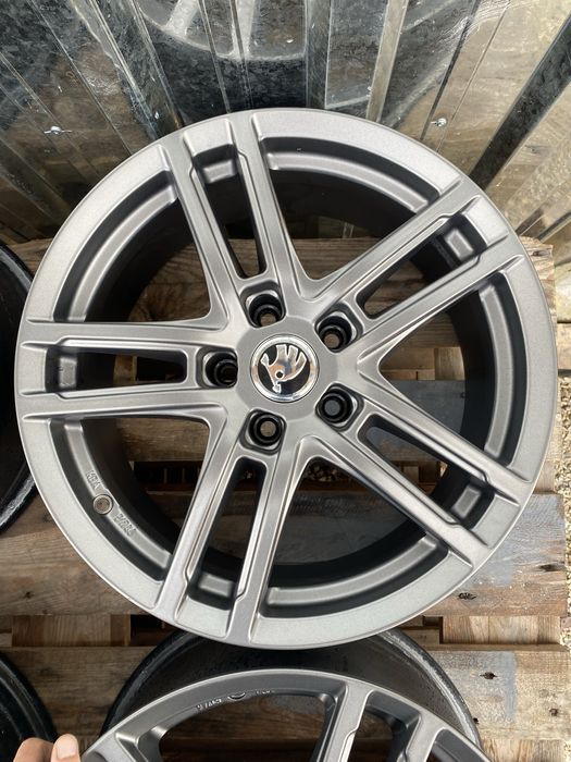 17 цола 5 х 112 мм Мерцедес , Ауди , Шкода , Фолксваген VW