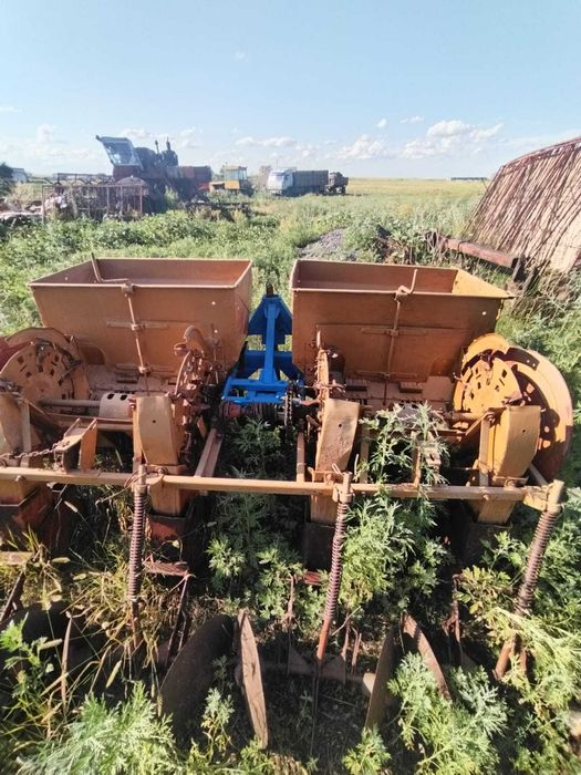 Картофелесажалка