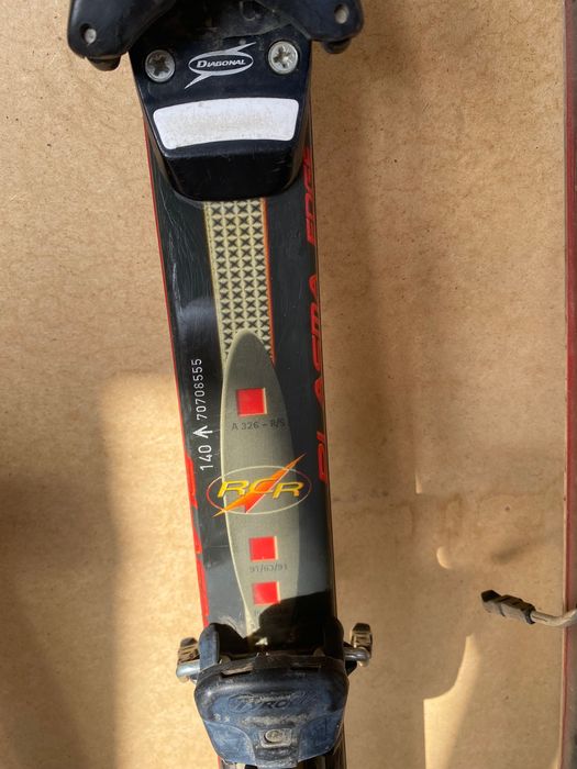 Продавам ски и ски обувки