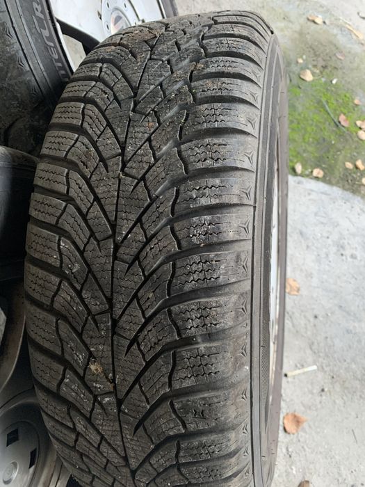 Джанти с Зимни гуми 195/65/15  2024г 5x100