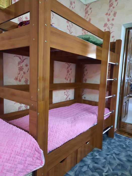 Кровать двухъярустная