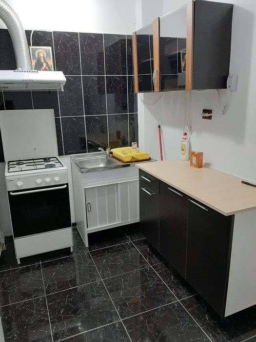 Inchiriez garsoniera Brazda lui Novac
