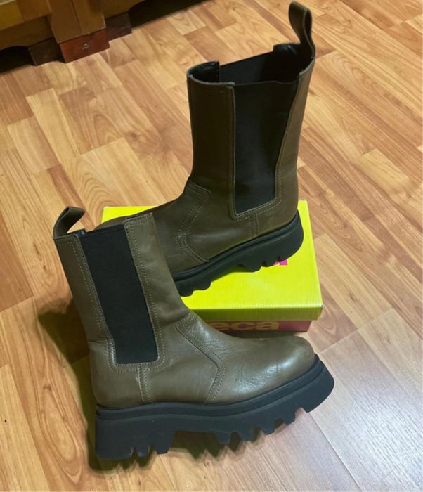 Ghete dama din piele