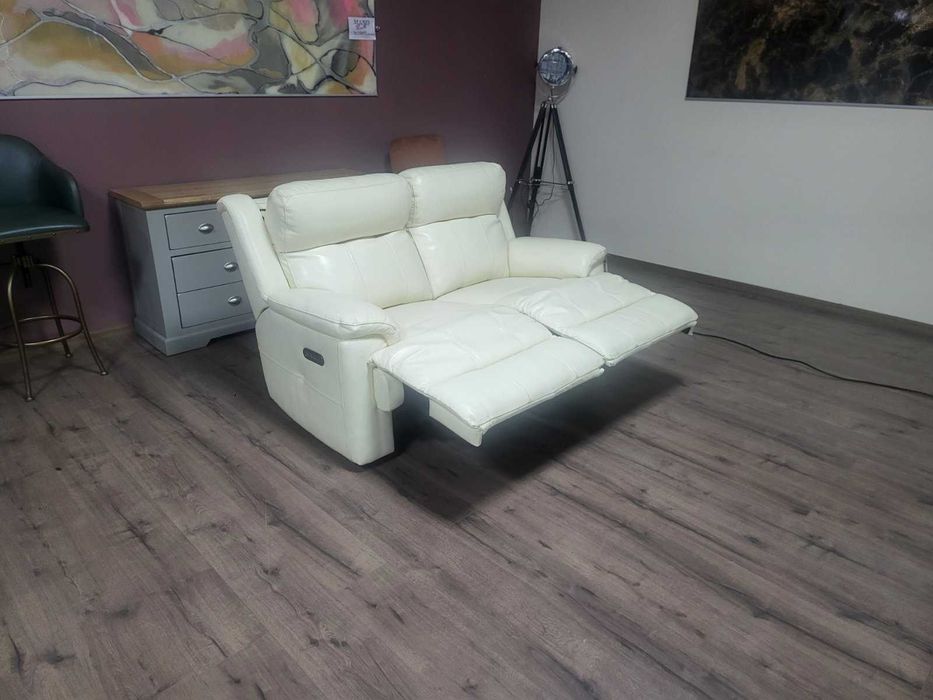 Светло кремав кожен диван двойка с електрически релаксиращ механизъм