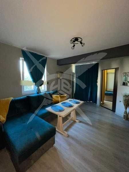 Продава се Двустаен апартамент в София, Хладилника - 100 кв.м за 842 €/кв.м - Снимка #1