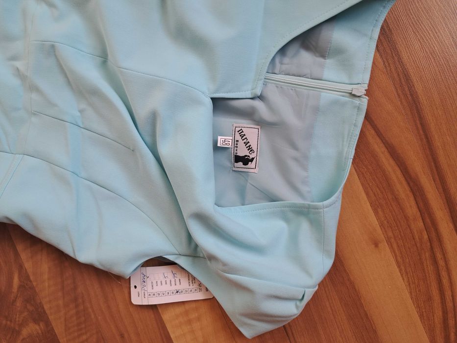 Продавам Рокля Пагане