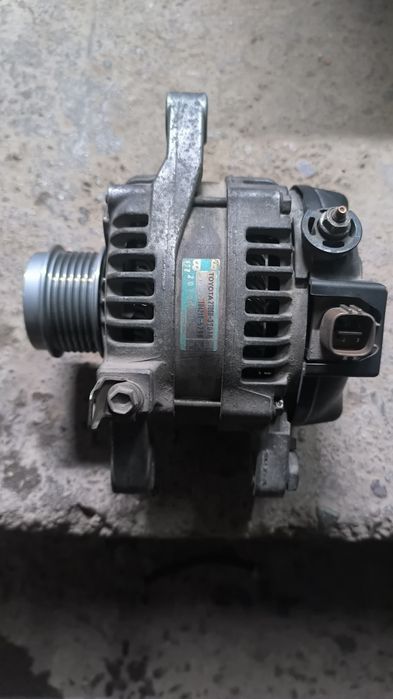 Тойота каролла 150 Европа генератор