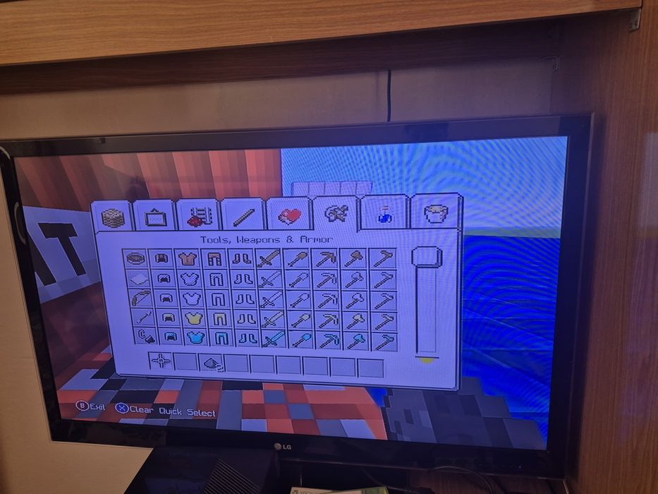 Продам телевизор LG большая диагональ