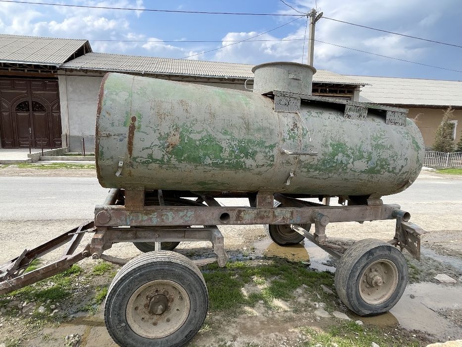 Ichimlik suvi bochkalari