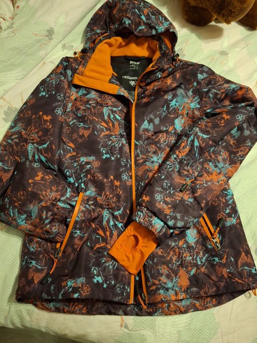 Яке з ски,термо и водоустойчиво,36 размер