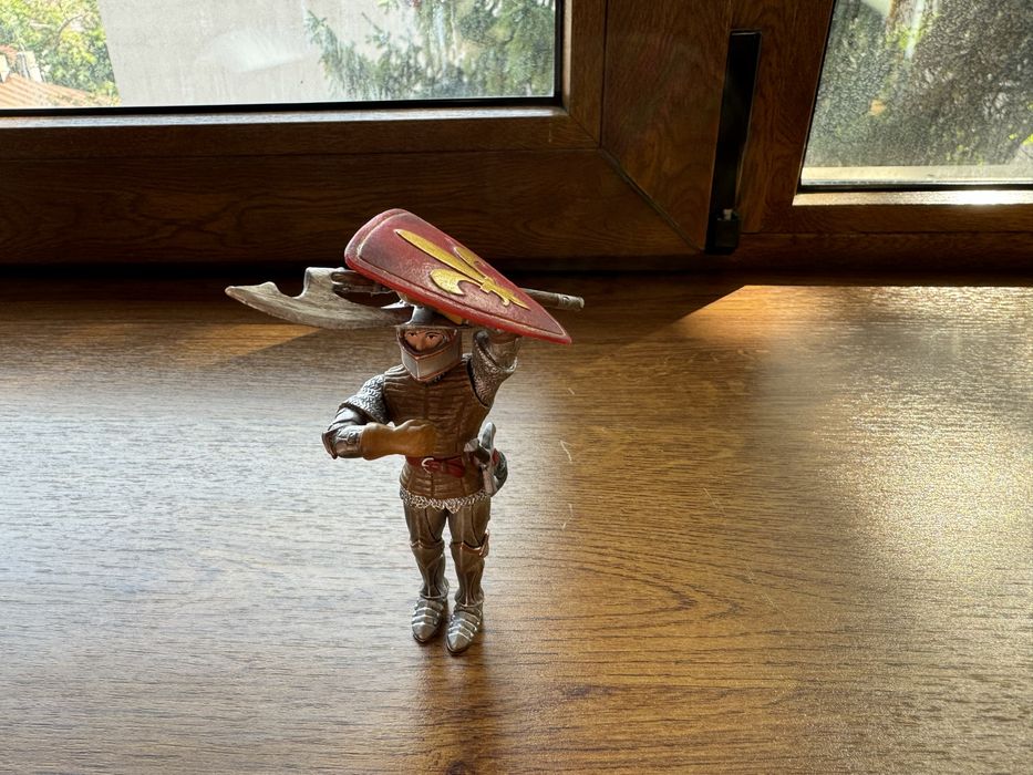 Set figurine Cavaleri Roșii