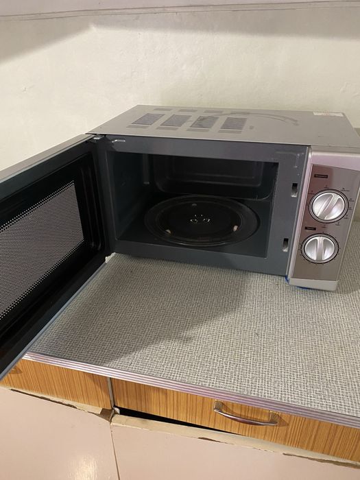 Продам микроволновую печь