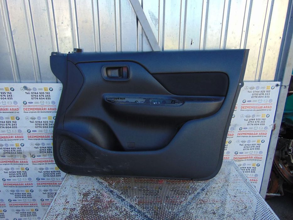 Fete usi fata Mitsubishi L200 dupa 2015 fiat fullback