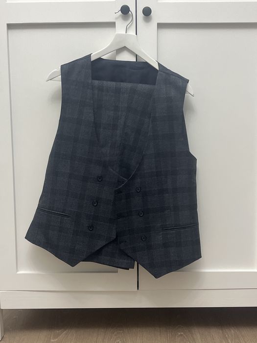 Классический костюм  тройка