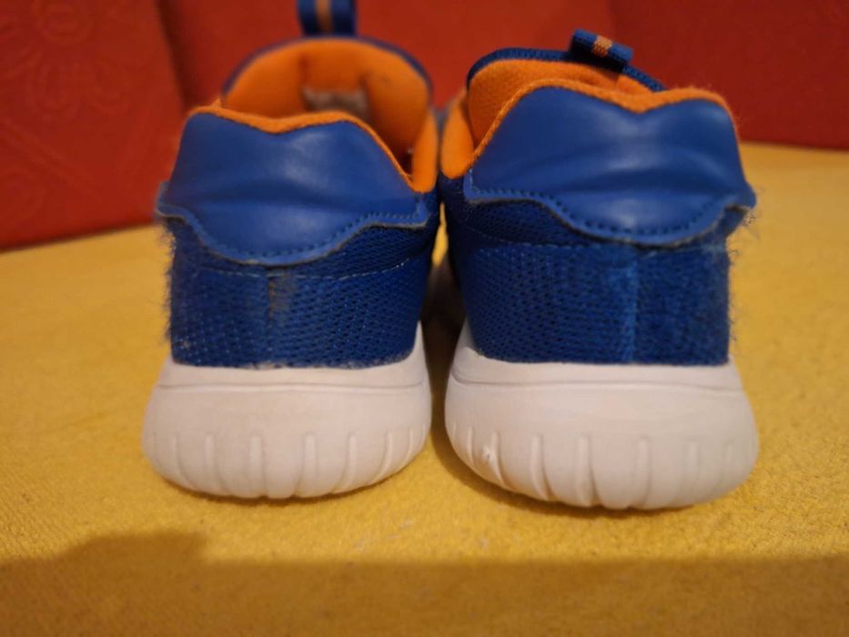 Маратонки 32-33 н. - 15 лв