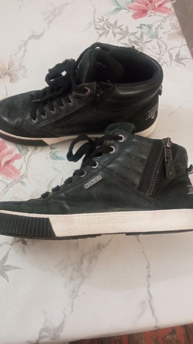 Спортивные ботинки б/у