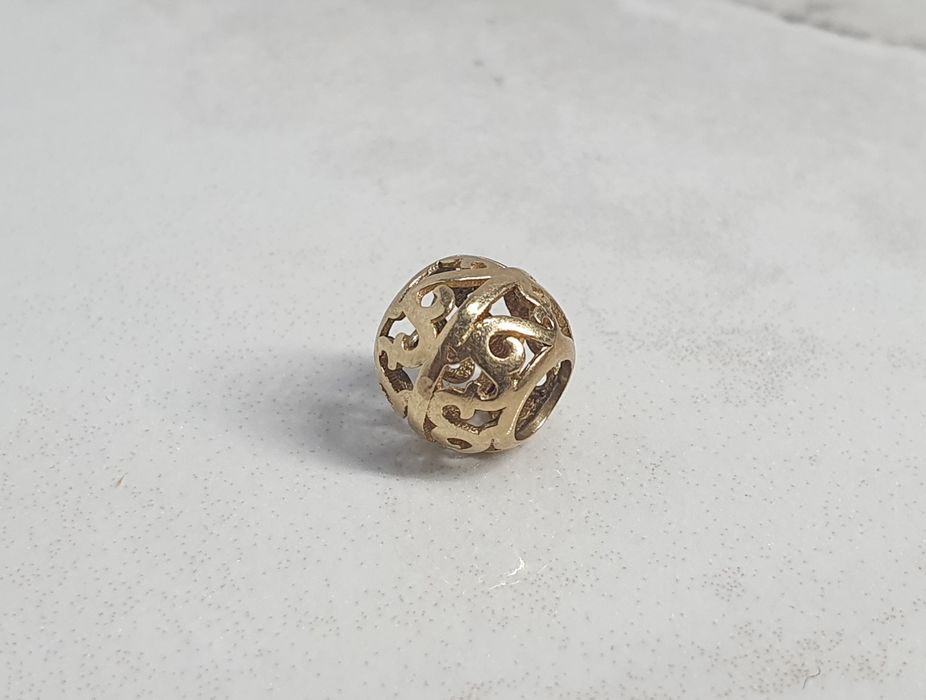 Charm din aur galben de 14K tip Pandora – gramaj 0,92 g