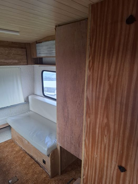 Vand rulota recent adusa din Franța