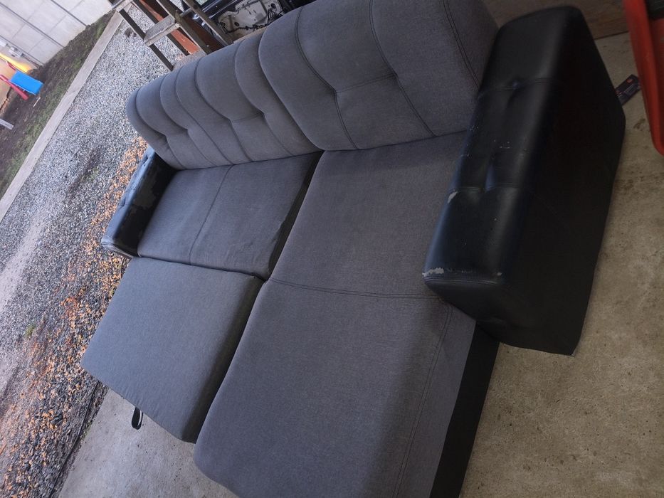 Vând canapea extensibila cu lada depozitare