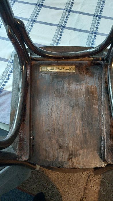 Masa joc rabatabila si 4 scaune thone