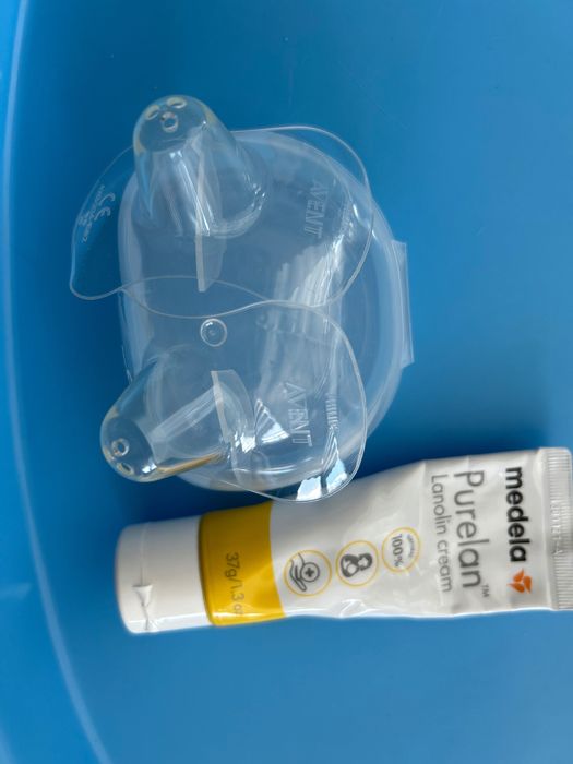 Нови Силиконови протектори Авент за кърмене размер М.