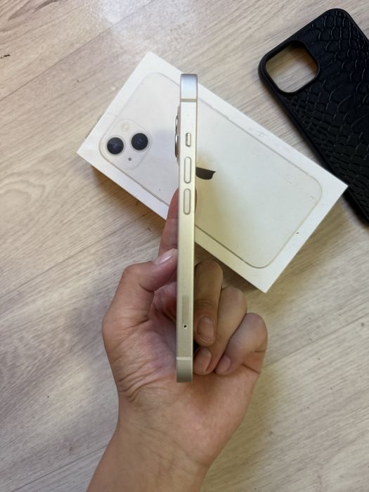 Продам айфон 13.