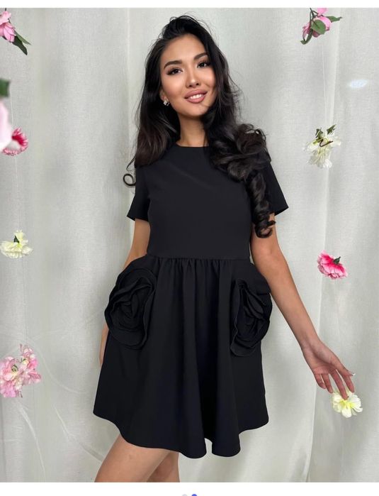 Красивое черное платье