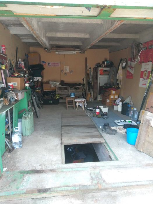 Гараж в студгородке