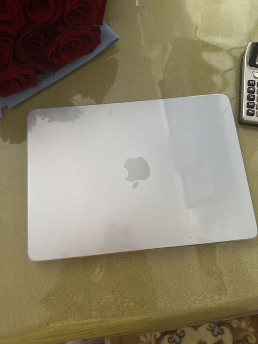 Makbook air 13, M4, 2025
