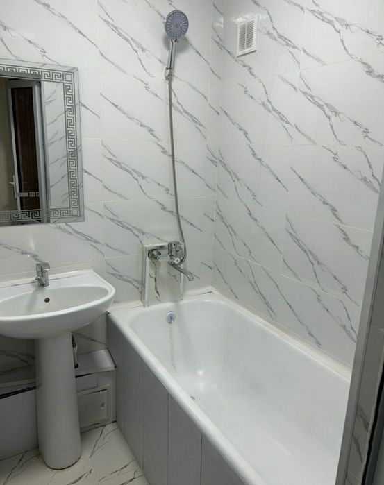 Chilonzor novza metro oldida kvartira