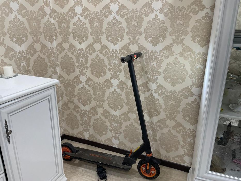 Продаю электросамокат Kugoo s1