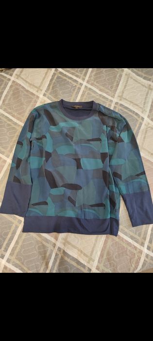 Продам кофту Louis Vuitton
