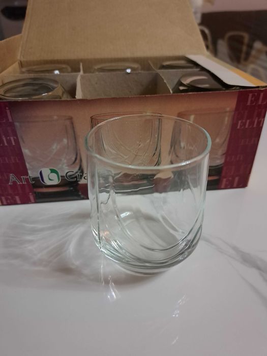 Комплект стъклени чаши