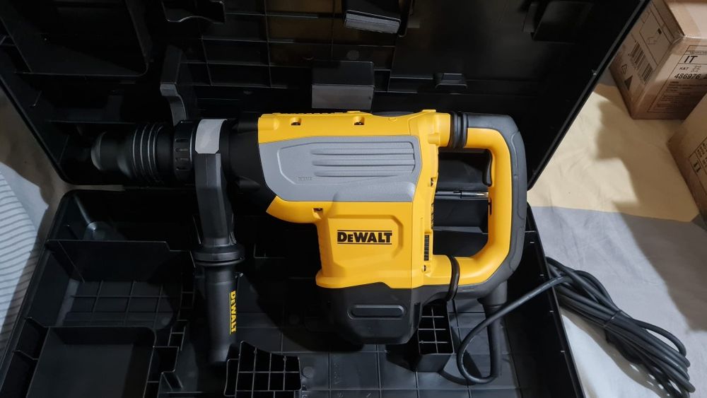 Ciocan rotopercutor DeWalt D25733K