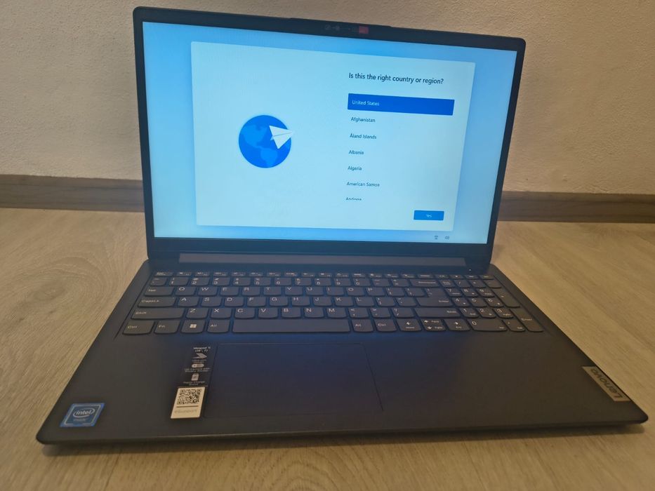 Vând Lenovo IdeaPad 1 15IGL7, model 82V7