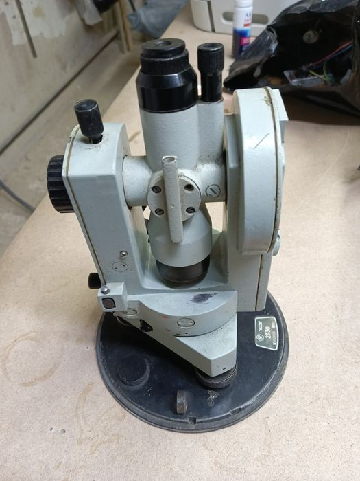 Продам Теодалит б/у